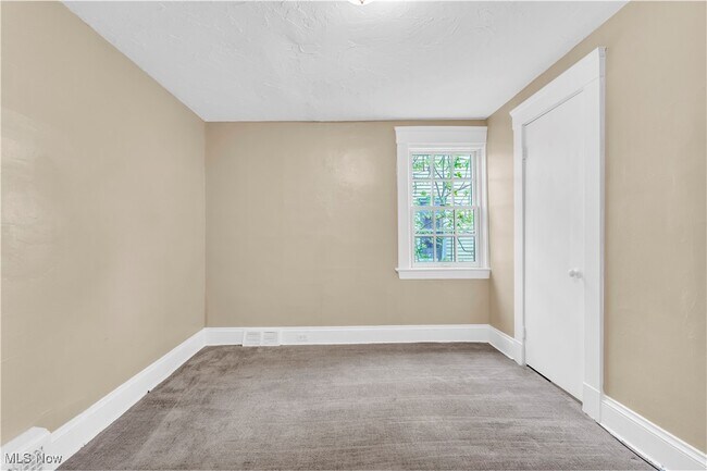 Building Photo - 9702 Laird Ave