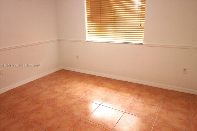 Building Photo - 2865 SW 139th Ave
