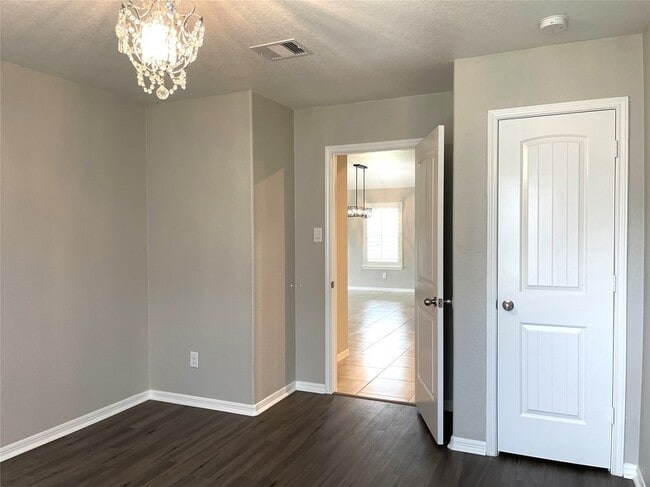 Building Photo - 29127 Innes Park Pl