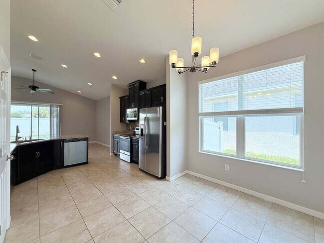 Building Photo - 8222 Willow Beach Dr