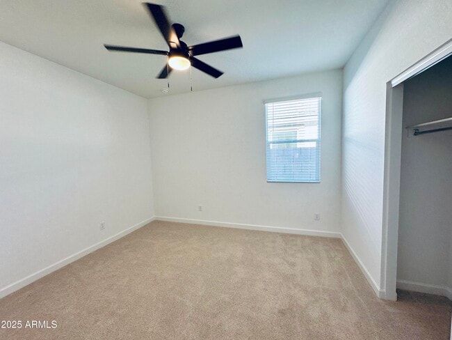 Building Photo - 15402 W Cottontail Ln