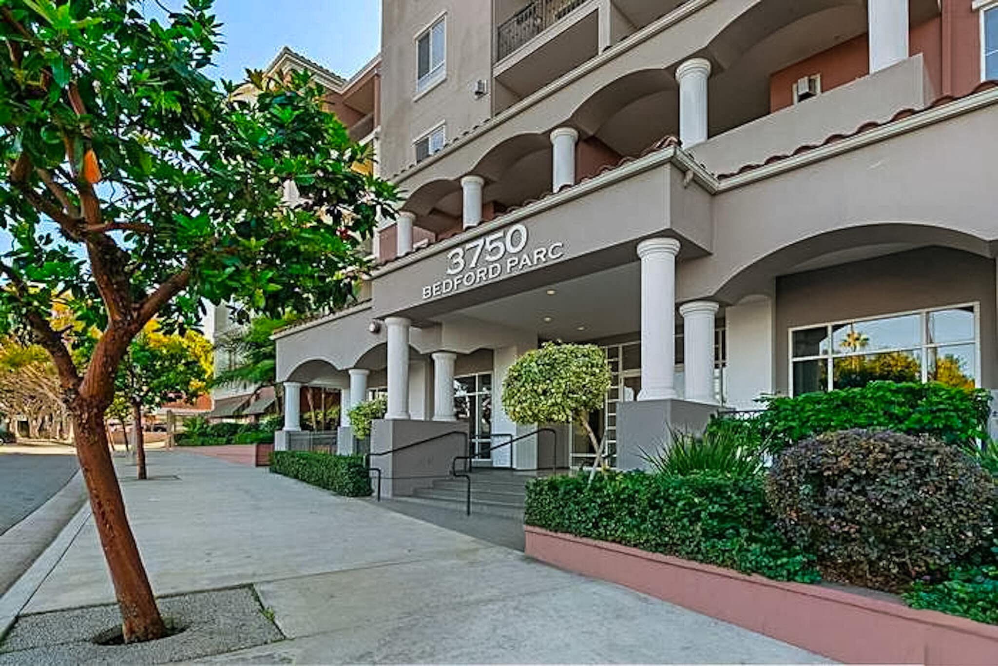 Building Photo - 3750 Santa Rosalia Dr