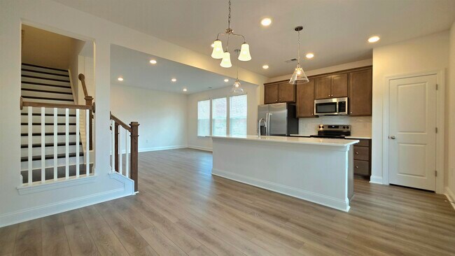 Building Photo - 670 Bolder Way