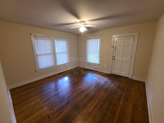 Building Photo - 1066 McMillan St NW