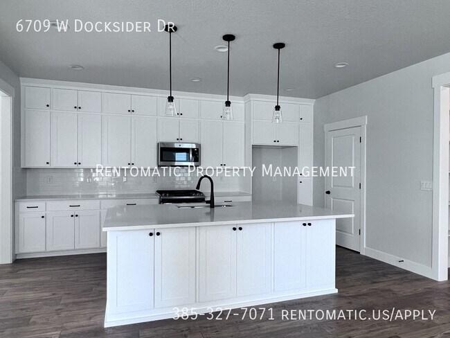 Building Photo - 6709 W Docksider Dr