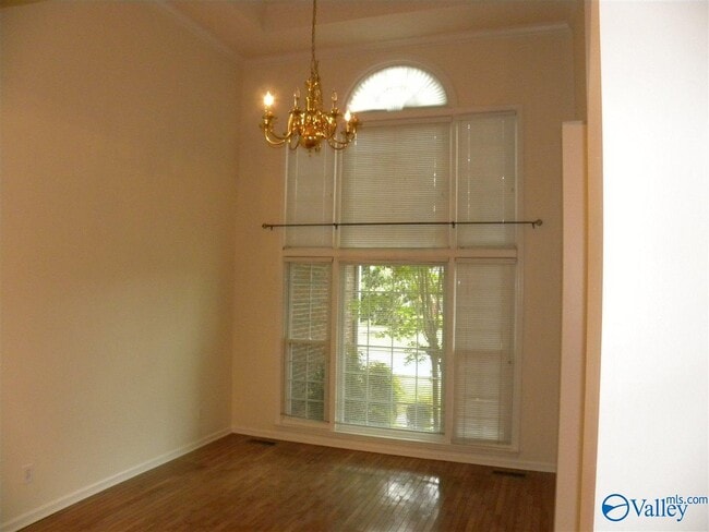 Building Photo - 104 Nobleton Ln NW