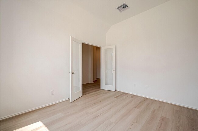 Building Photo - 1422 Munson Valley Rd