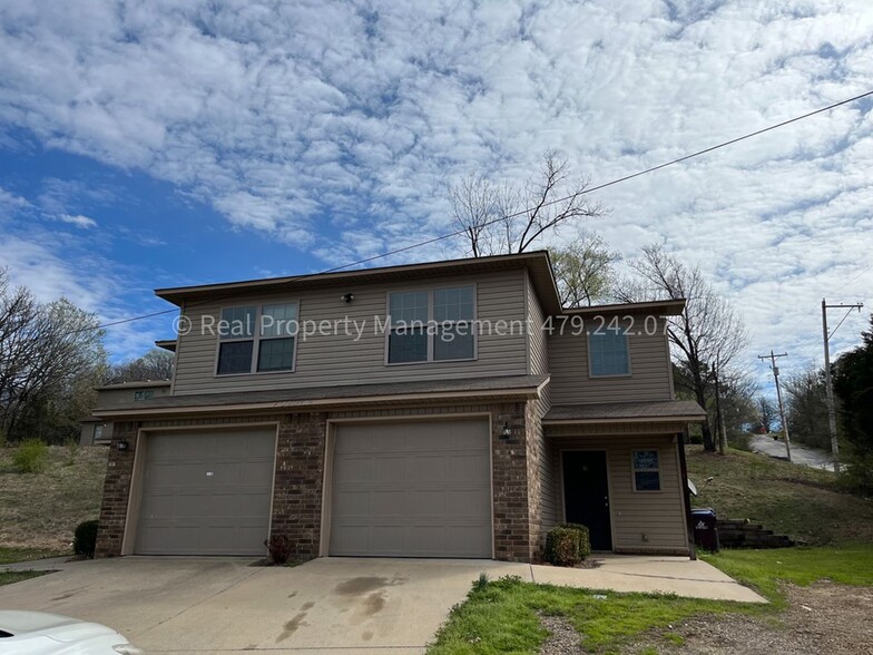 Building Photo - 3839 Old Jenny Lind Rd