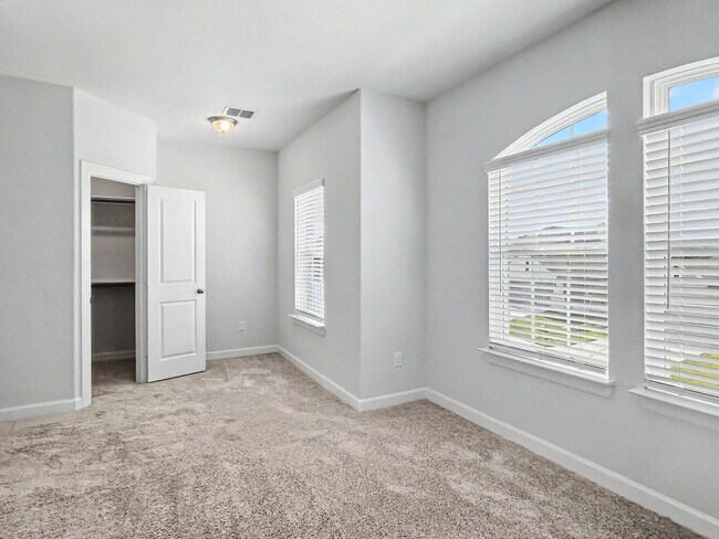 Building Photo - 3708 Eliberis