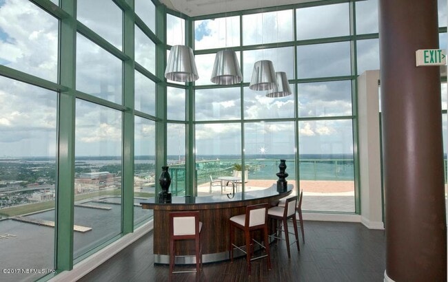 Building Photo - 1431 Riverplace Blvd
