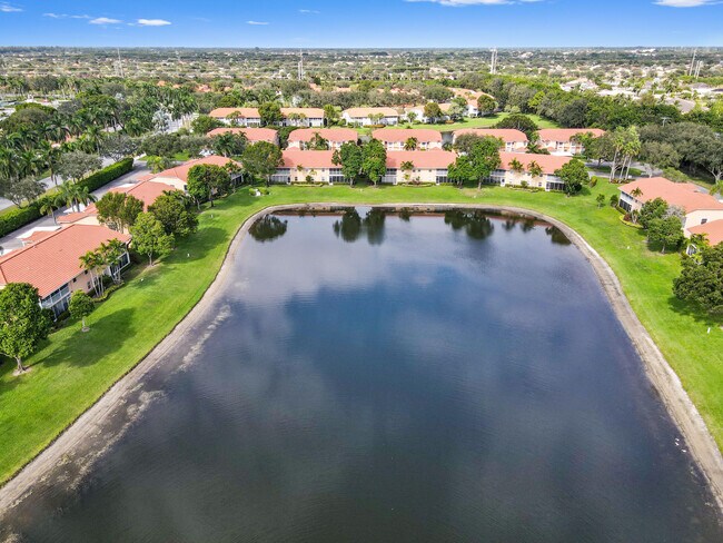 Building Photo - 9553 Shadybrook Dr