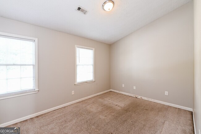 Building Photo - 1687 Hunting Creek Dr SE