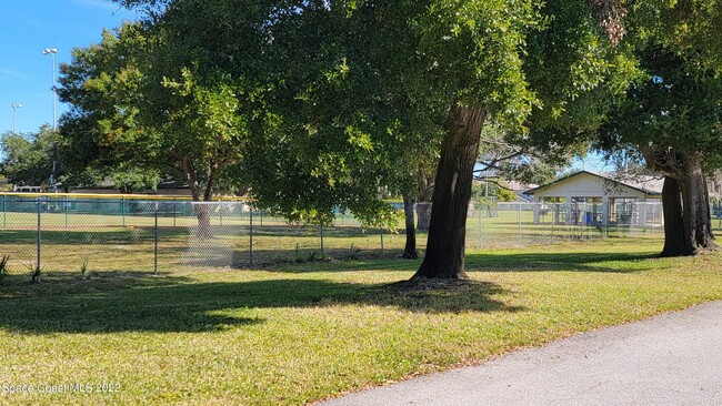 Building Photo - 1358 Westover St