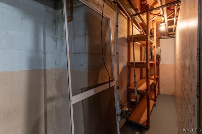 Building Photo - 194 Boncroft Dr