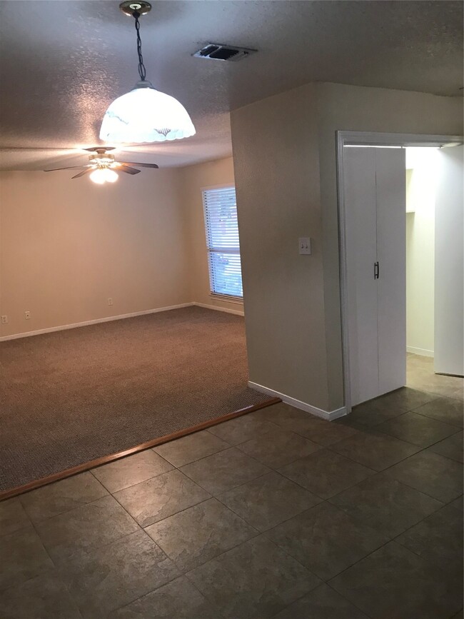 Building Photo - 5505 Avenue K