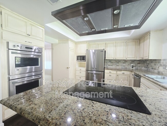 Building Photo - 3933 Karen Lynn Dr