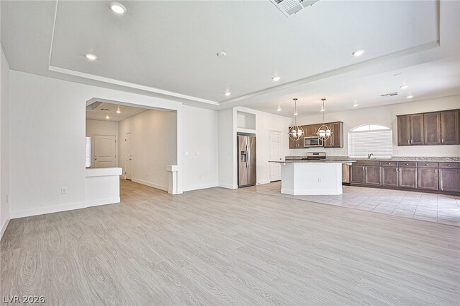 Building Photo - 6145 Sky River Ct