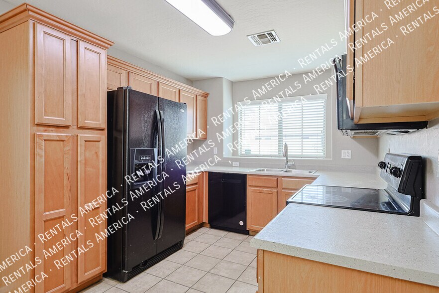 Building Photo - 6814 S 36th Ln