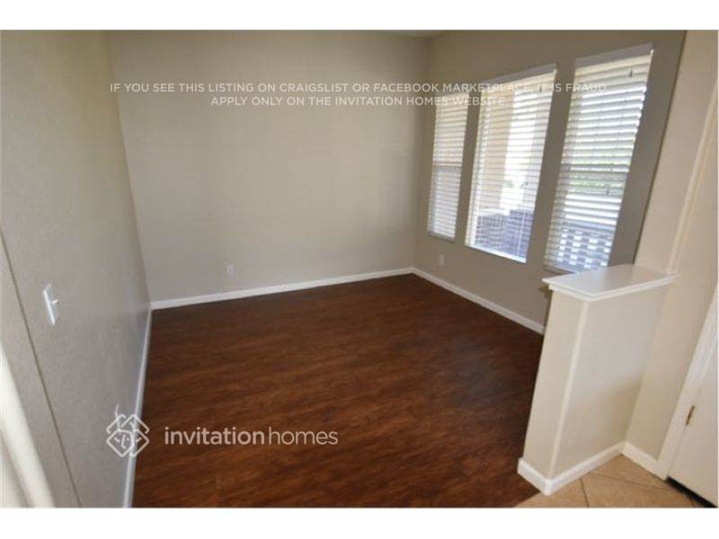 Building Photo - 1689 Soledad Dr