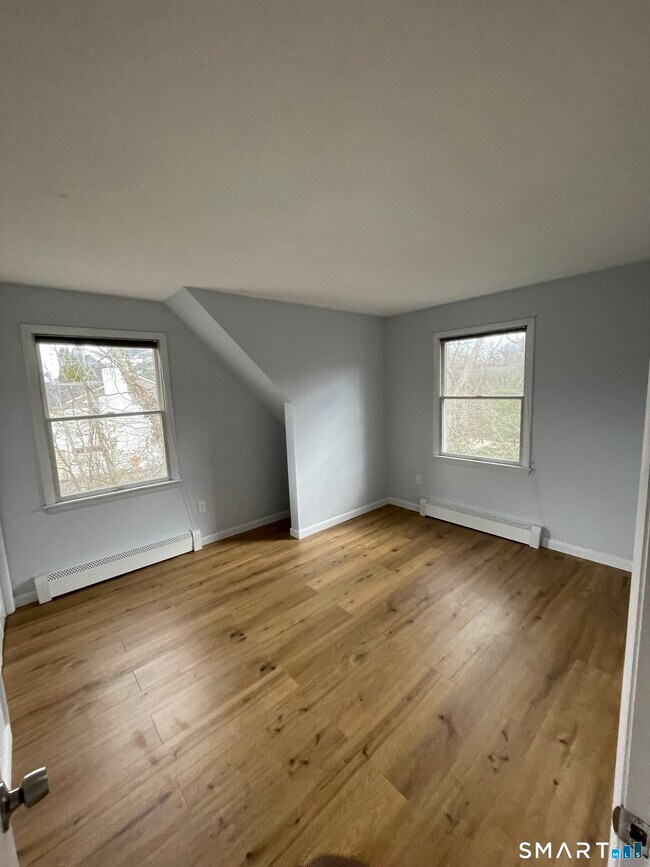 Building Photo - 34 Rossi Ave