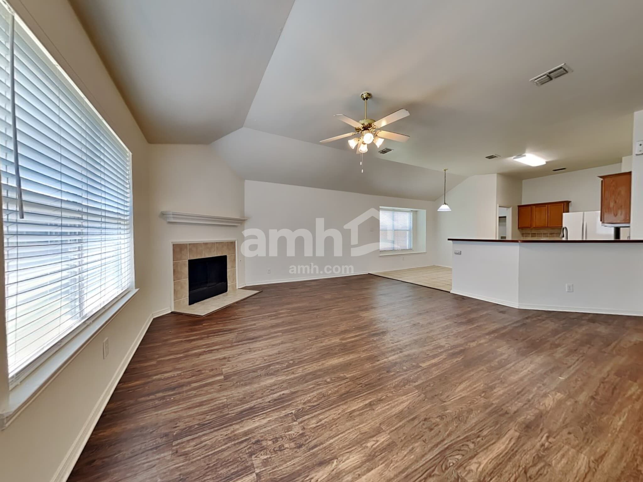 Building Photo - 2923 Tanglebrook Dr