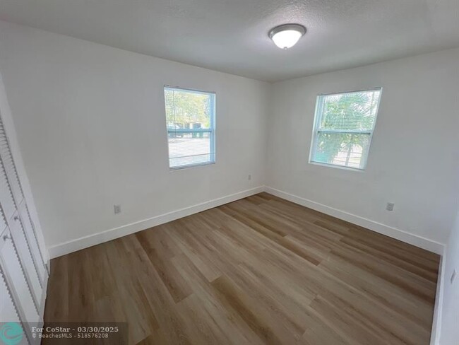 Building Photo - 10540 NW 28th Ave