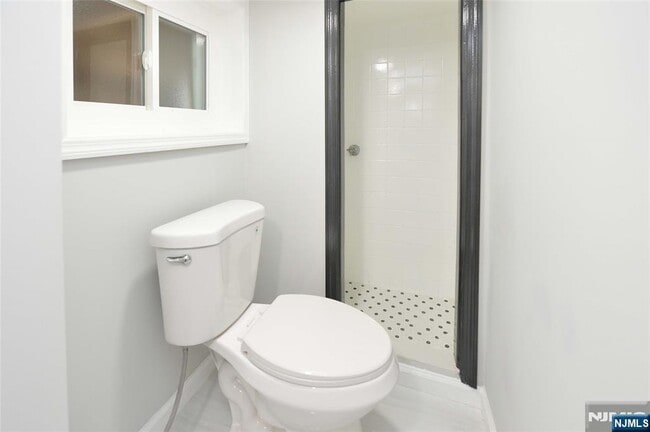 Building Photo - 16 Liberty St