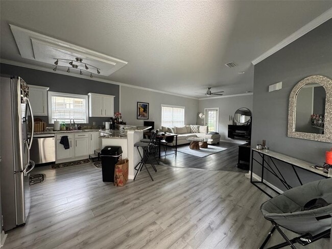 Building Photo - 1376 NW 120th Way