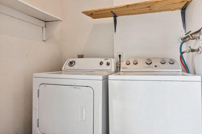 Building Photo - Updated 3 Bedroom Condo in Desert Shores V...