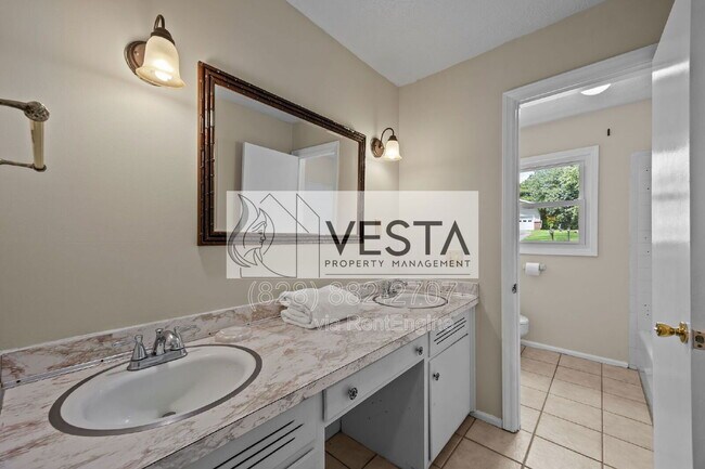 Building Photo - 90 Knob Hill Rd