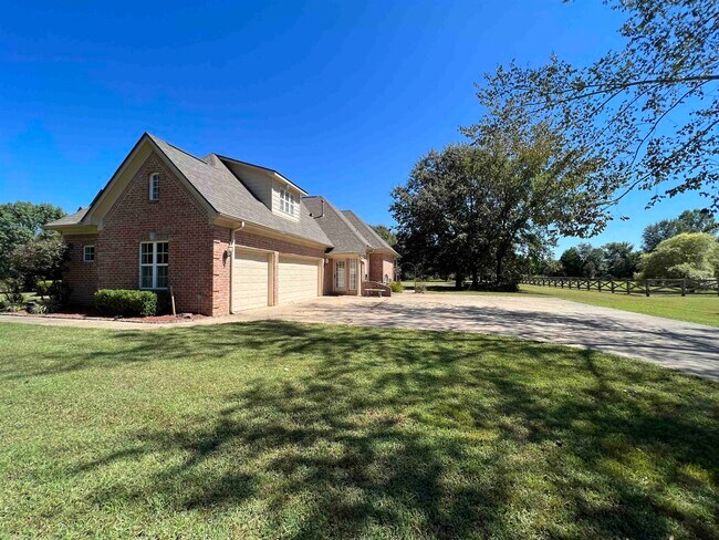 Building Photo - 850 Cold Creek Cove