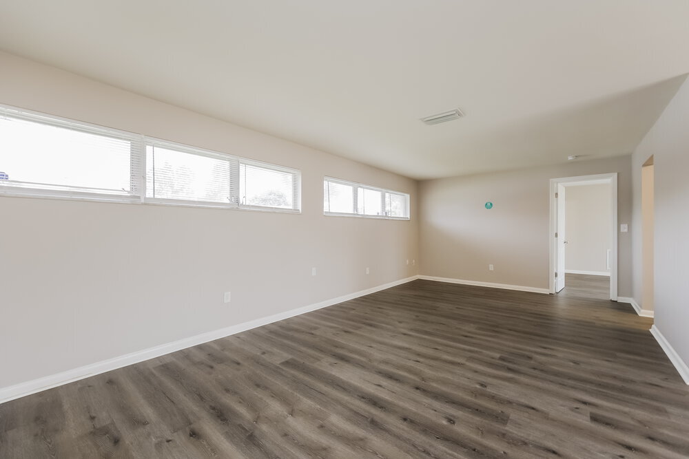 Building Photo - 502 Leeland Heights Blvd E