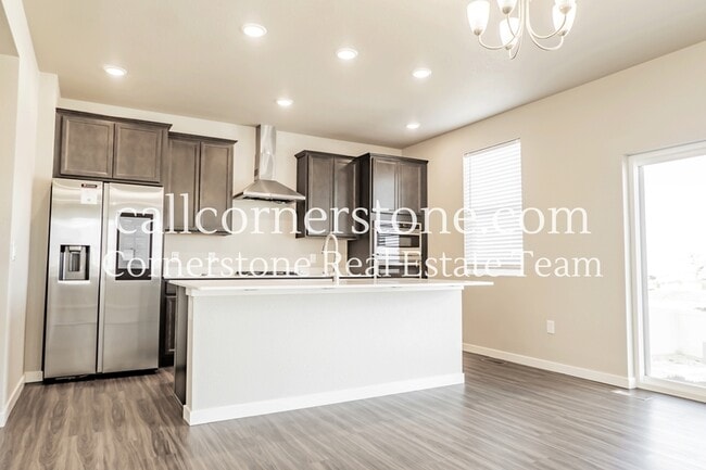 Building Photo - 9844 Cronin St