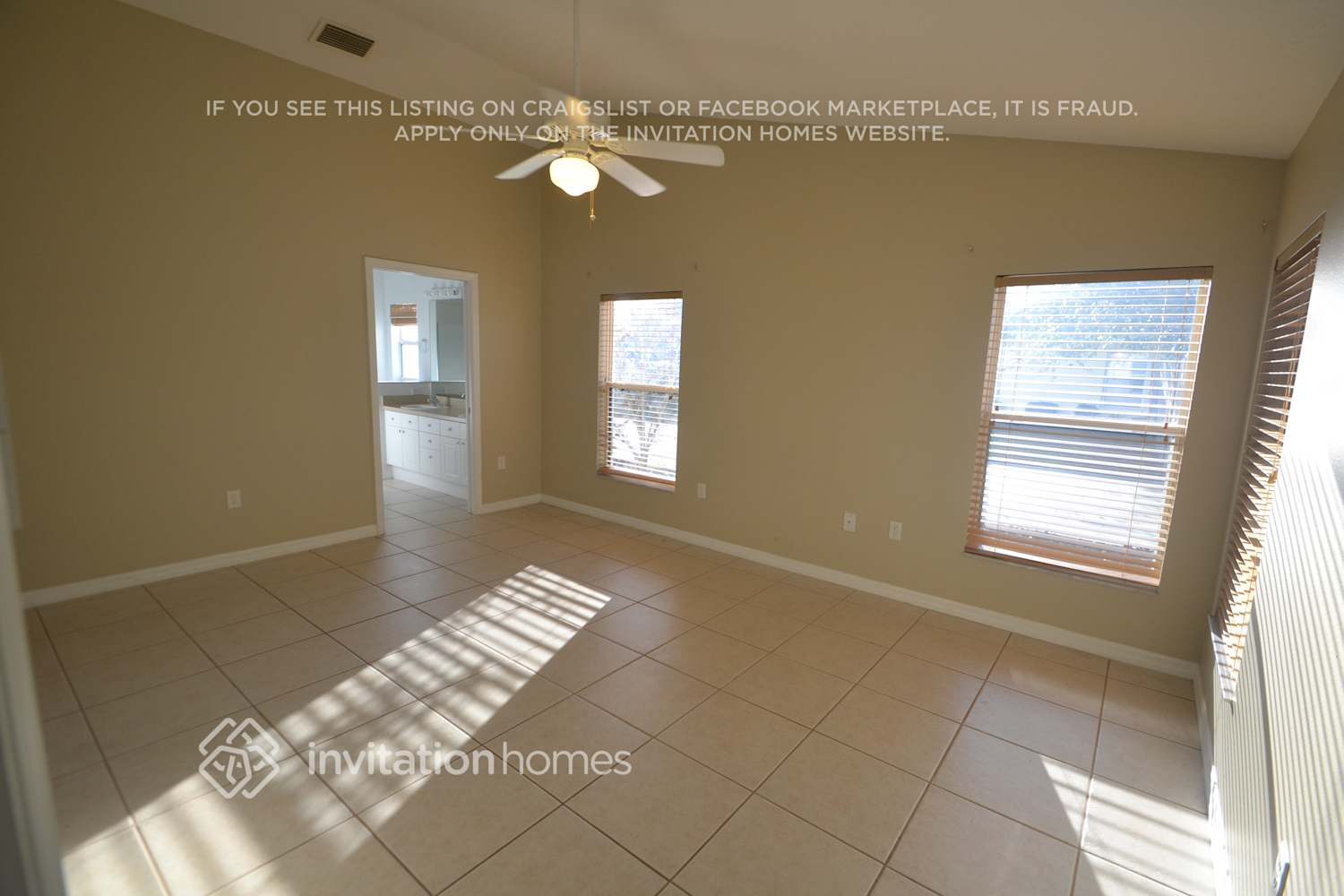 Building Photo - 13203 Biscayne Dr