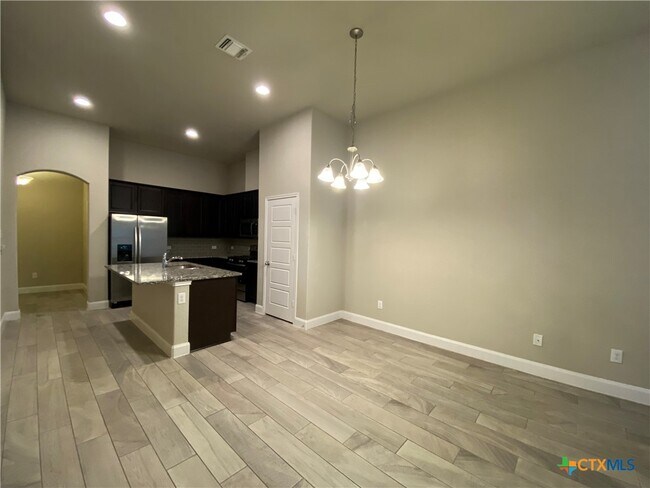 Building Photo - 1219 FM306