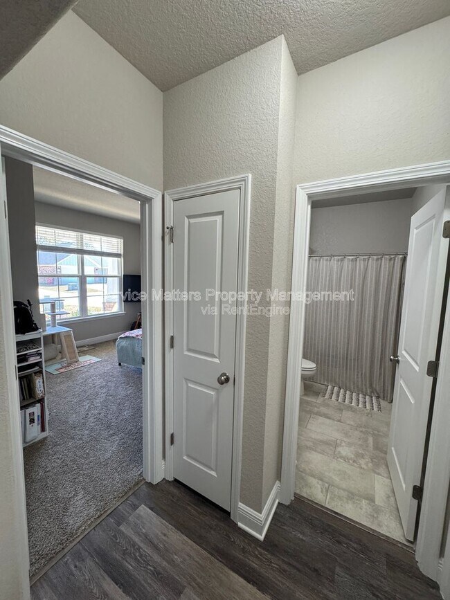 Building Photo - 5337 Parkside Dr