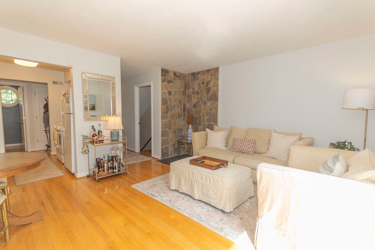 Building Photo - 2429 Avenham Ave SW