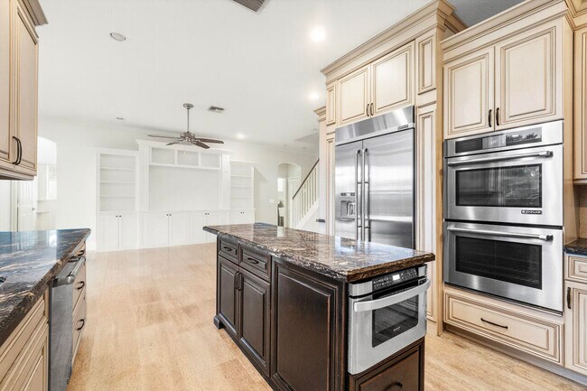 Building Photo - 257 Spoonbill Ln N