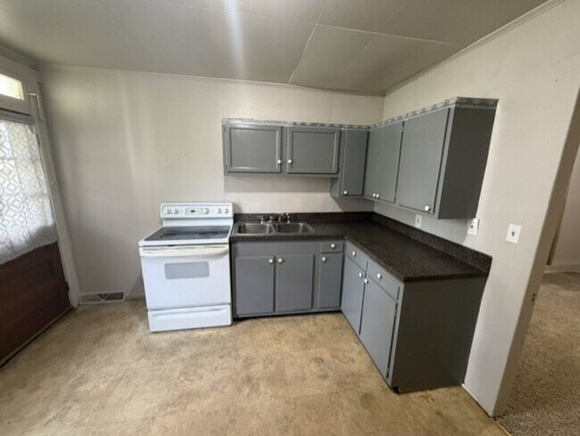 Building Photo - $1,100  harrisburg 3 bedroom house for rent