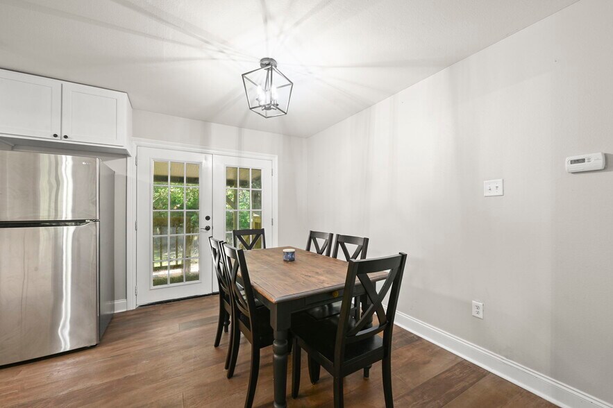 Building Photo - 23705 Walker South Rd