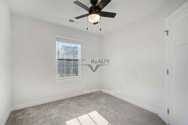 Building Photo - 1101 Rampart Dr