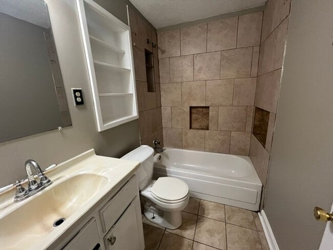 Building Photo - 5189 Haynes Dr