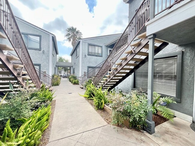 Building Photo - Updated 1bd/1bth Normal Heights Apartment ...