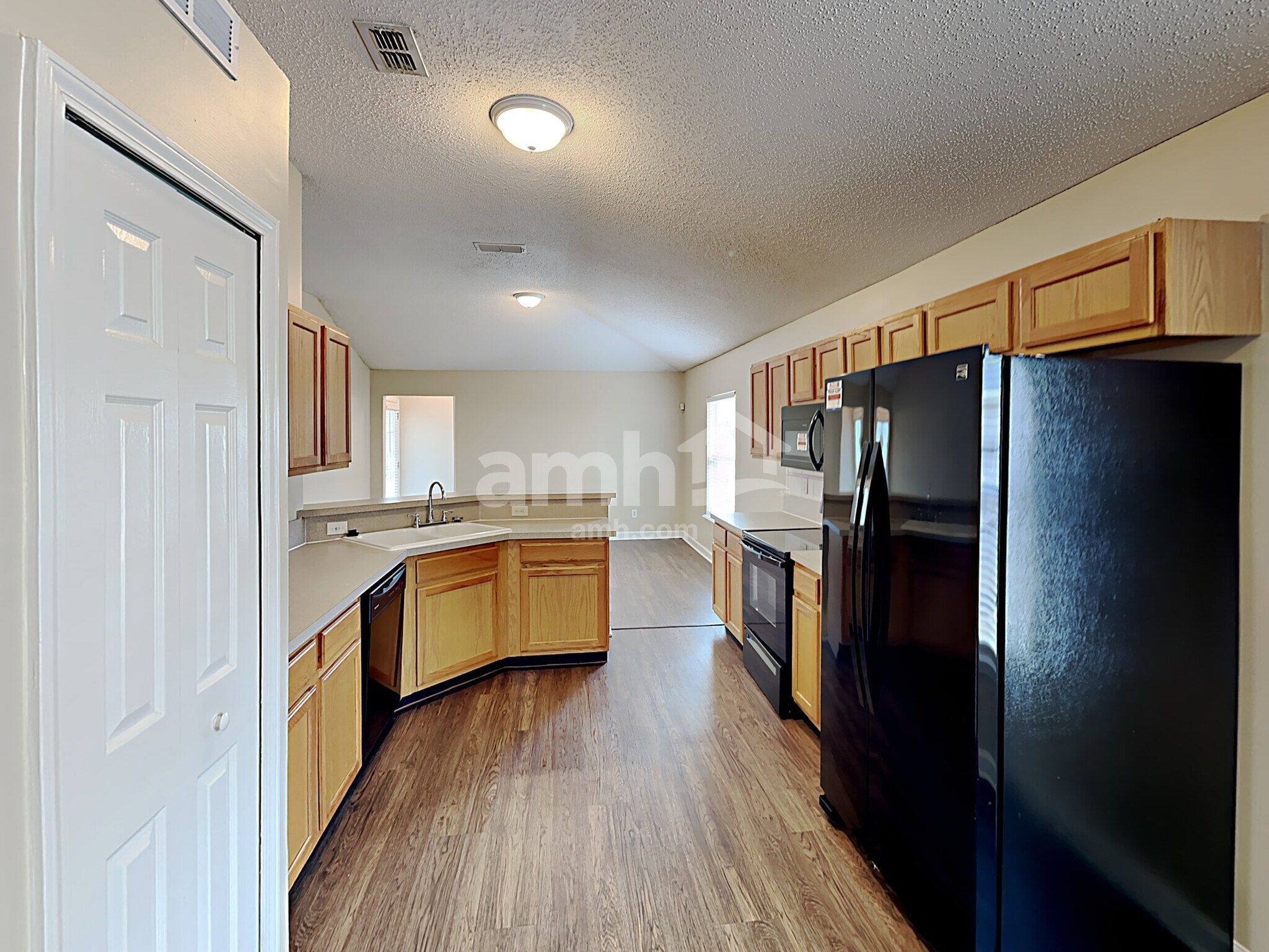 Building Photo - 6076 Scenic Meadow Ln