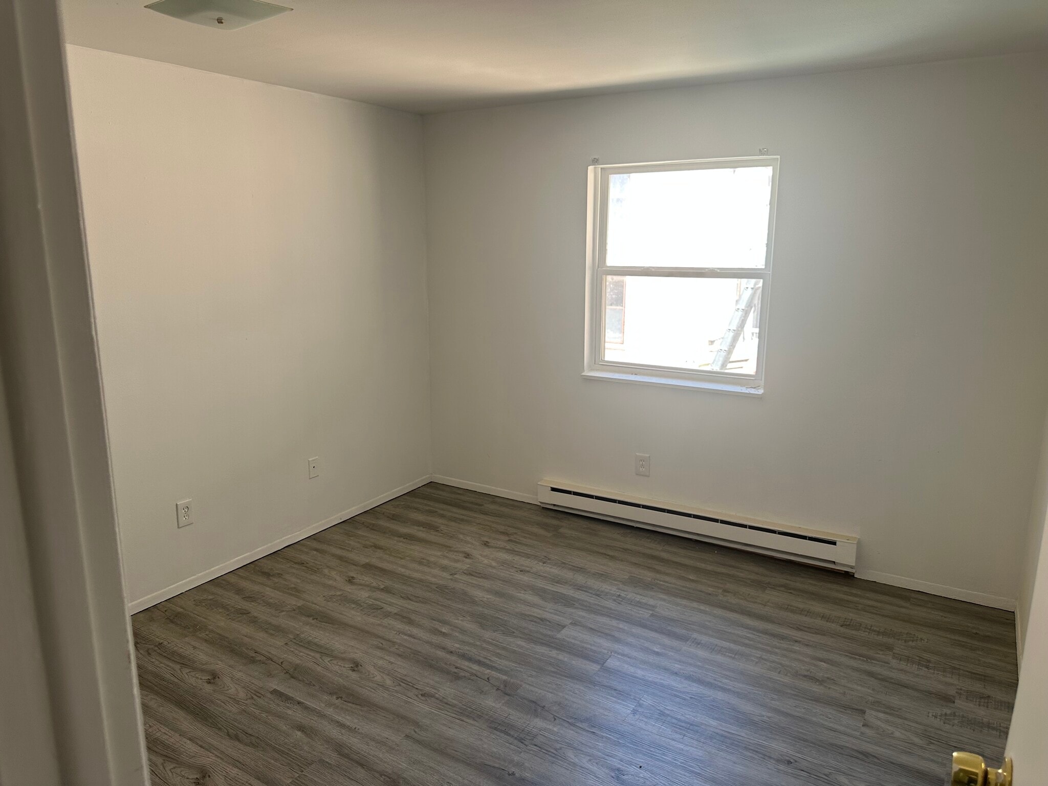 Building Photo - 4476 3rd St