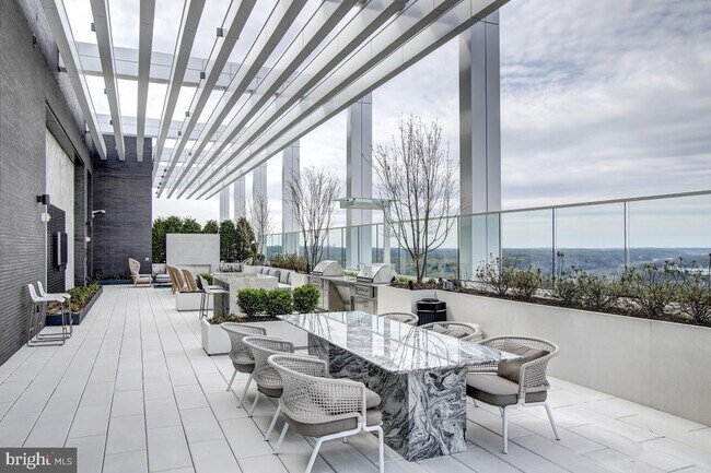 Building Photo - 1781 N Pierce St