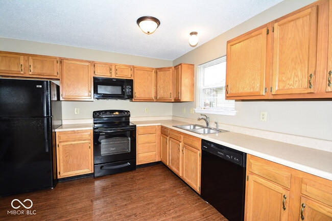 Building Photo - 8177 Amarillo Dr