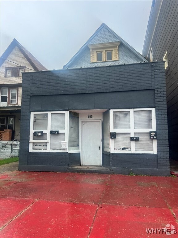 Building Photo - 602 West Ave