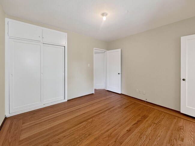 Building Photo - 3240 Hudson Ave