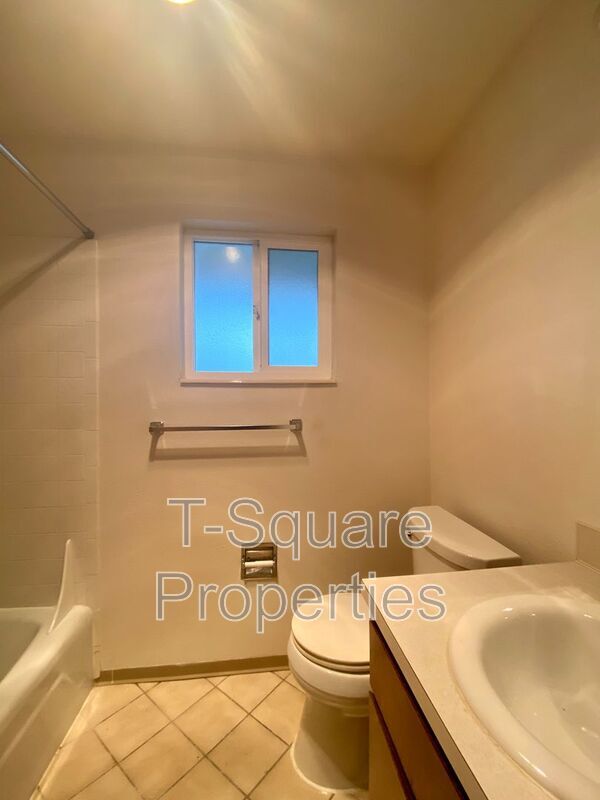 Building Photo - 5804 Hwy Pl